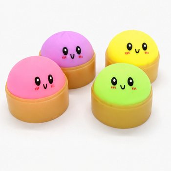 RAGE - Squishy Bun Dumplings LITEN (M&aring;l 5.5 x 5.5 x 3 Cm) - Viral 2026 Fidget Toy (24 stk.)