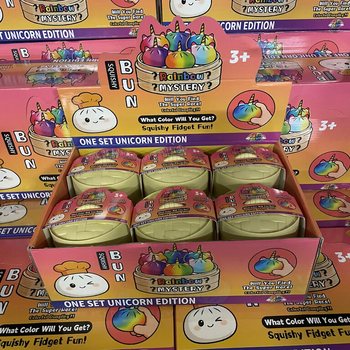 RAGE - Squishy Bun Dumplings STORE - UNICORN EDITION (8,5 x 8,5 x 7,5 cm) (12 stk.)