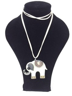 Halskjede med Elefant Krem (1 stk.)
