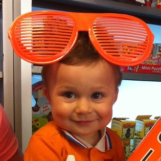 MEGA ORANSJE SHUTTER SHADES BRILLER (8 stk.)